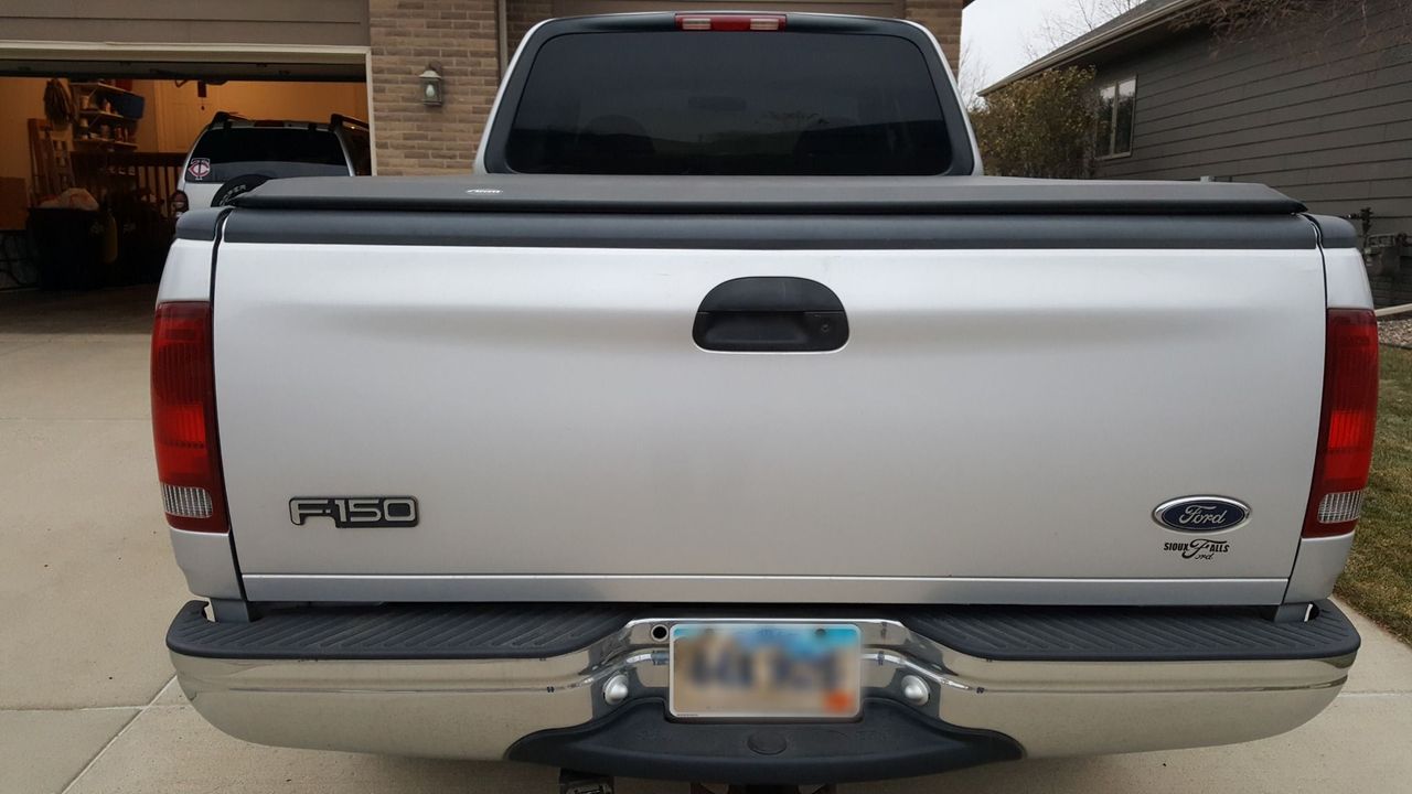 1999 Ford F-150 XLT | Sioux Falls, SD, Silver Clearcoat Metallic (Silver), 4 Wheel