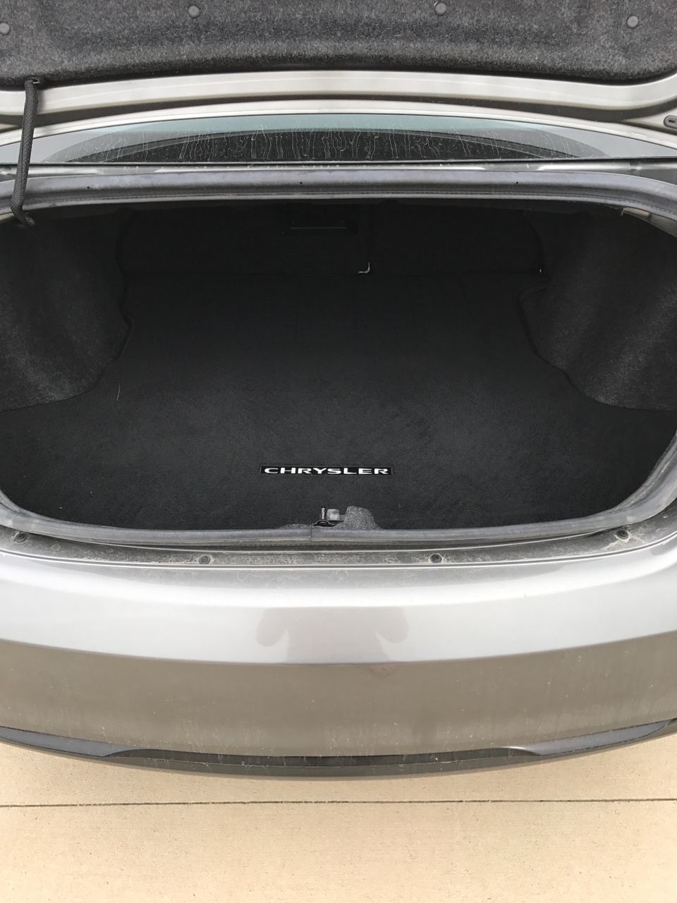 2013 Chrysler 200 Limited | Marion, IA, Tungsten Metallic Clear Coat (Gray), Front Wheel