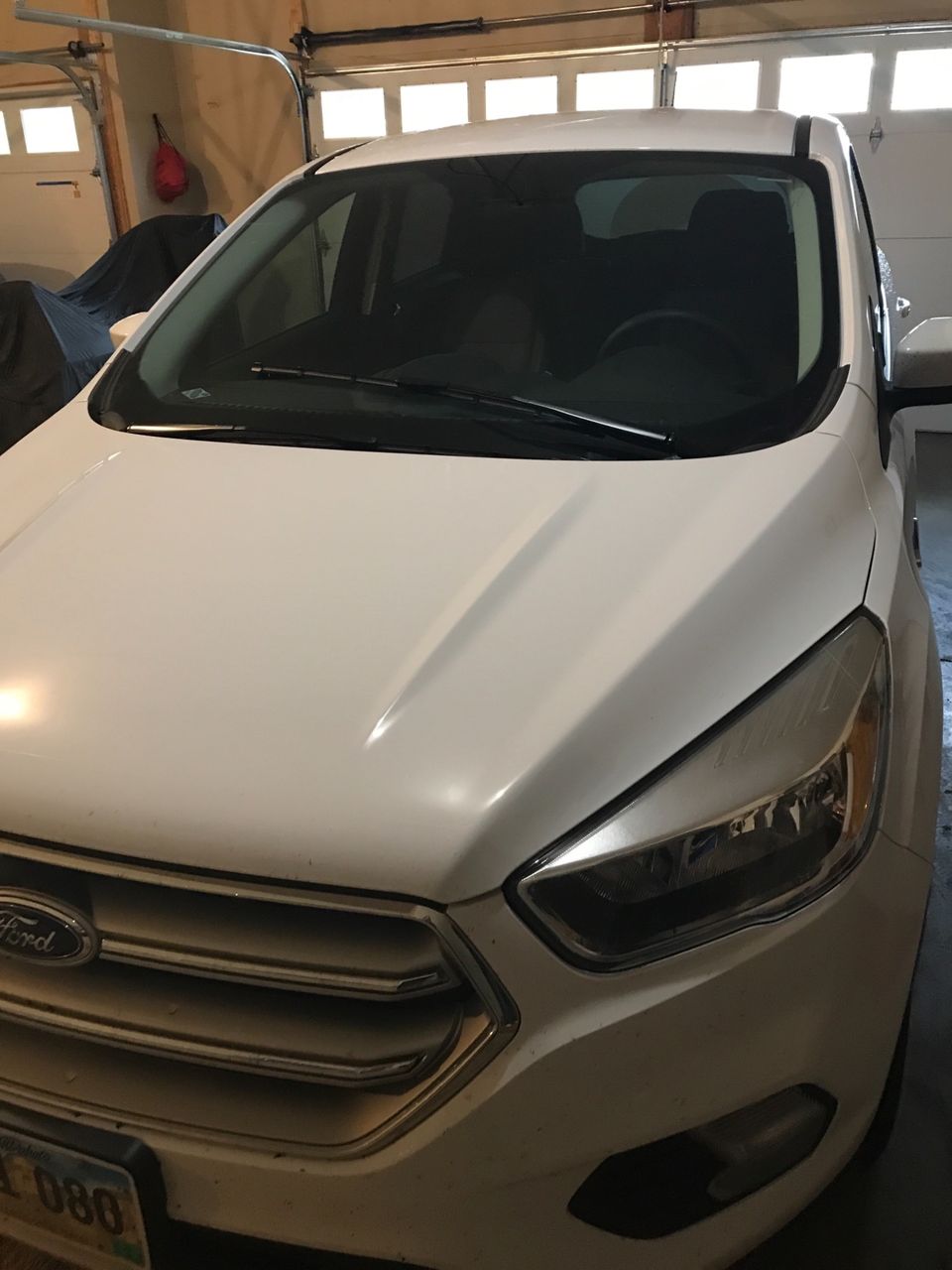 2017 Ford Escape SE | Sioux Falls, SD, Oxford White (White), All Wheel