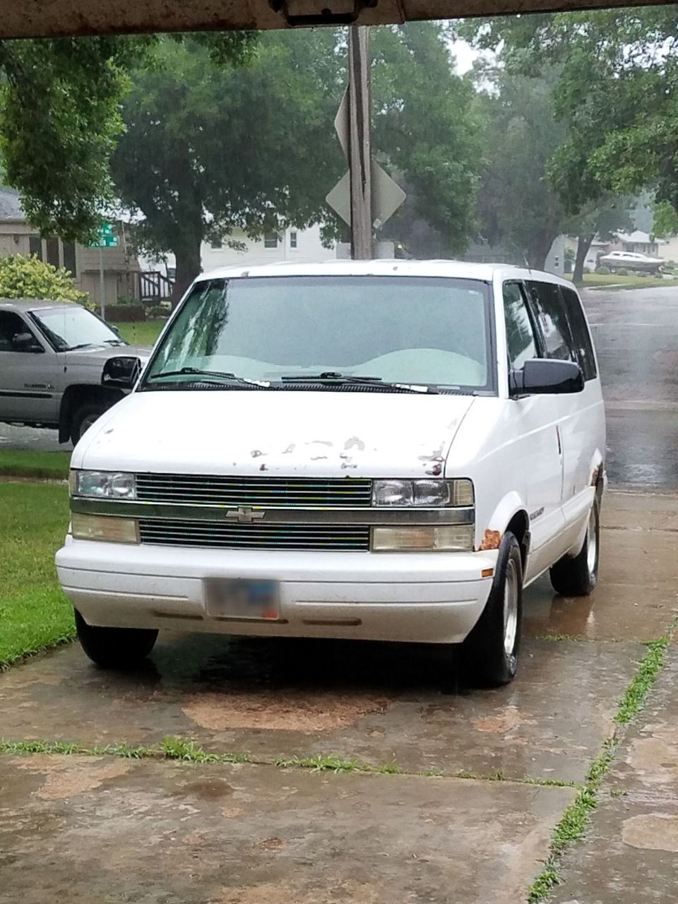 1997 Chevrolet Astro Base | Sioux Falls, SD, Ghost White (White), All Wheel