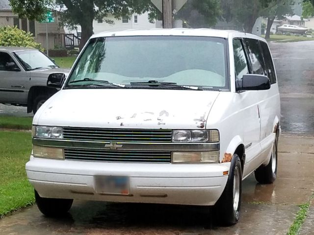 1997 Chevrolet Astro Base, Ghost White (White), All Wheel