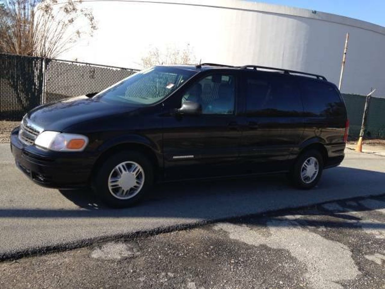 2003 Chevrolet Venture LT Entertainer | Sioux Falls, SD, Black Sapphire Metallic (Blue), Front Wheel