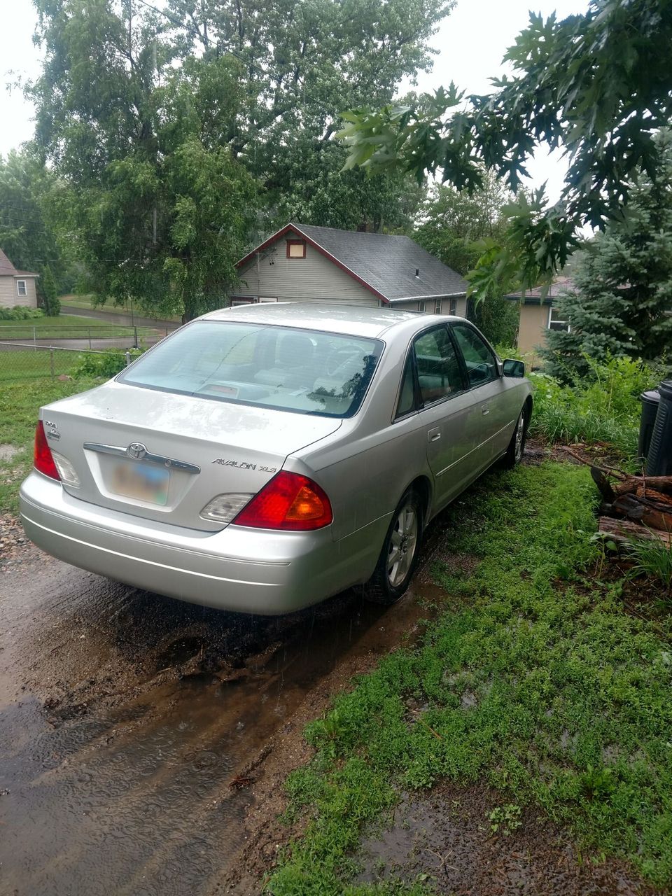 2002 Toyota Avalon | Sioux Falls, SD, Lunar Mist (Silver), Front Wheel