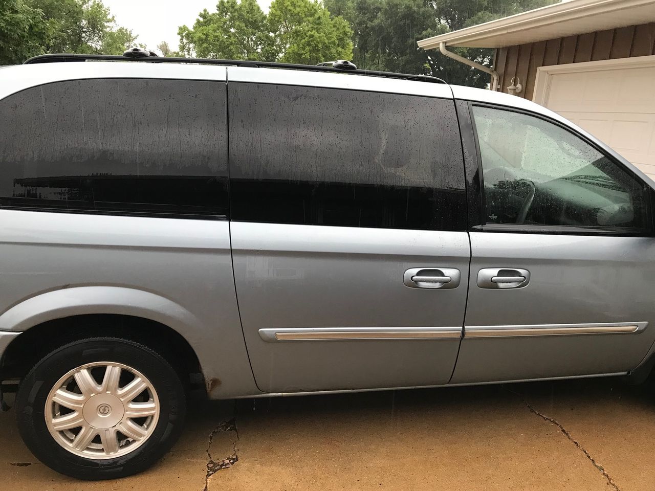 2006 Chrysler Town and Country | Sioux Falls, SD, Butane Blue Pearlcoat (Blue), Front Wheel