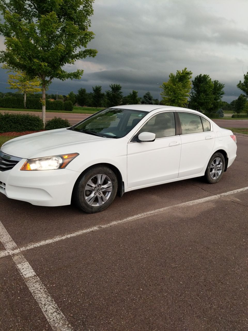 2011 Honda Accord | Sioux Falls, SD, Taffeta White (White), Front Wheel