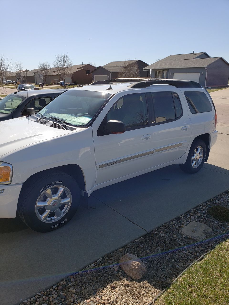 2005 GMC Envoy XL SLT | Harrisburg, SD, Summit White (White), 4 Wheel