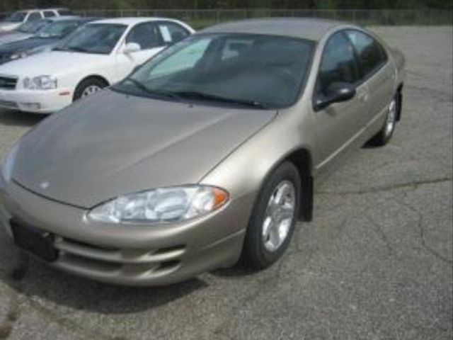 2004 Dodge Intrepid, Light Almond Pearl Metallic Clearcoat (Brown & Beige), Front Wheel