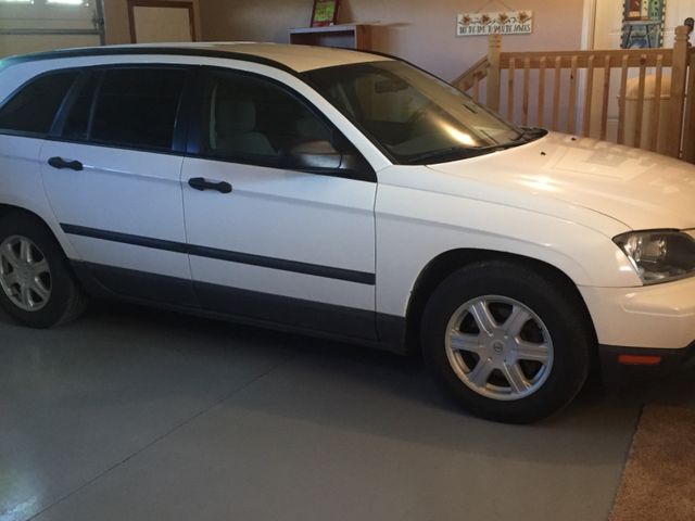 2004 Chrysler Pacifica Base, Stone White Clearcoat (White), Front Wheel