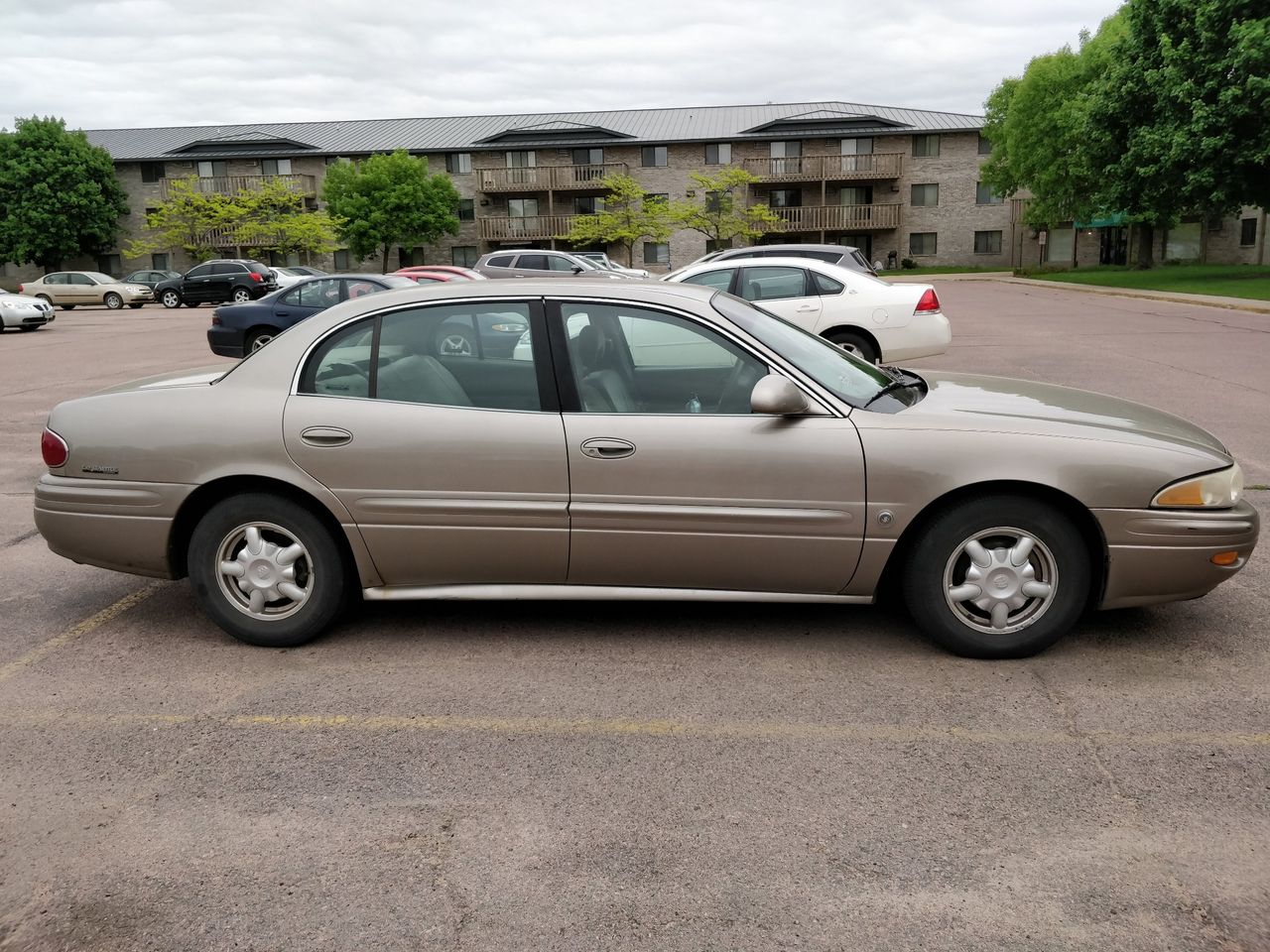 2001 Buick LeSabre Custom | Sioux Falls, SD, Dark Chestnut (Brown & Beige), Front Wheel