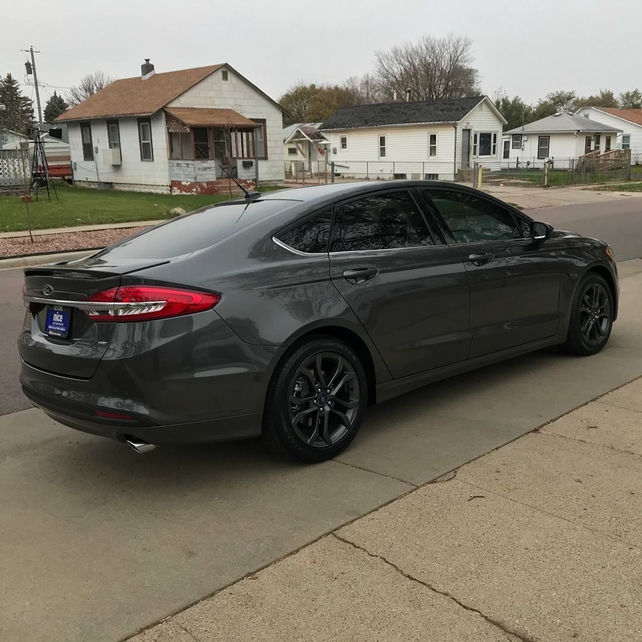 2018 Ford Fusion | Sioux Falls, SD, Magnetic (Gray)
