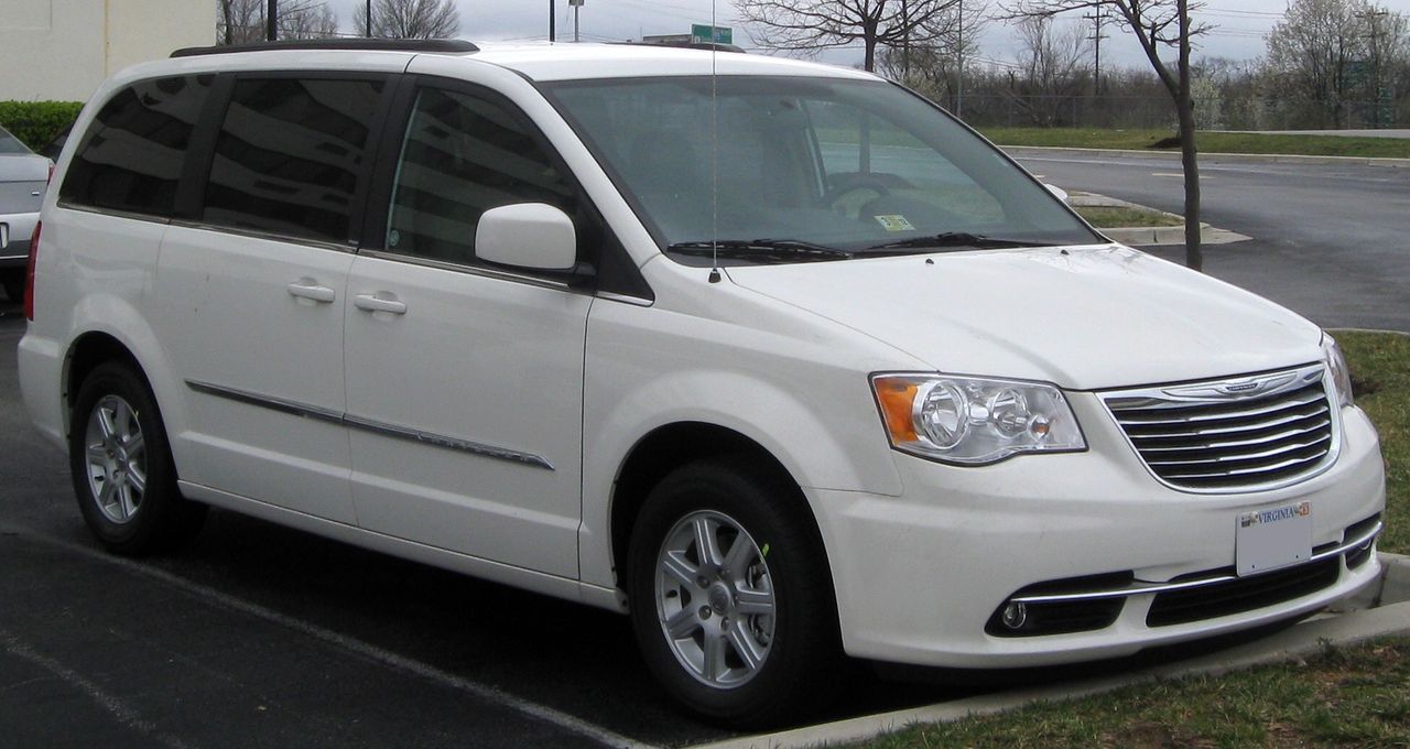2010 Chrysler Town and Country | Chancellor, SD, Stone White Clear Coat (White), Front Wheel