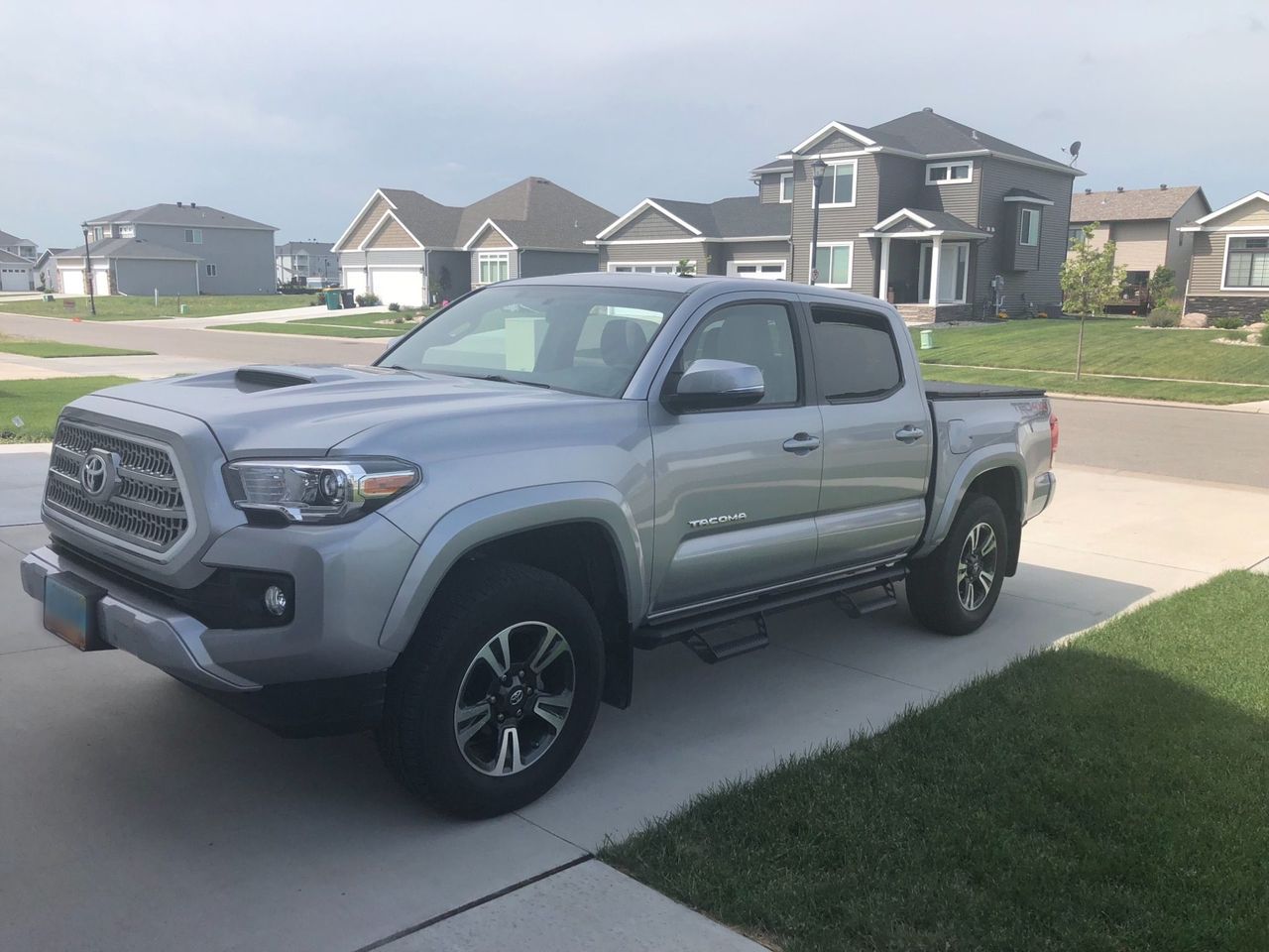 2015 Toyota Tacoma | West Fargo, ND, Silver Sky Metallic (Silver)