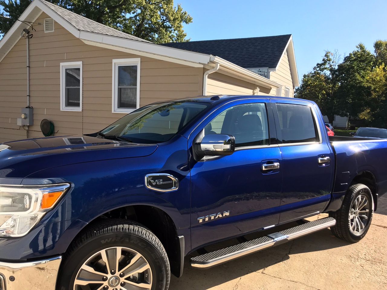 2017 Nissan Titan | Sioux Falls, SD, Deep Blue Pearl (Blue), 4x4