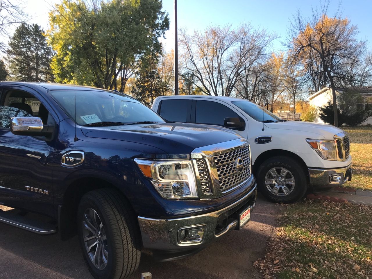 2017 Nissan Titan | Sioux Falls, SD, Deep Blue Pearl (Blue), 4x4