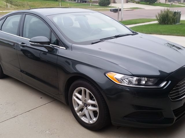 2015 Ford Fusion SE, Magnetic Metallic (Gray), Front Wheel