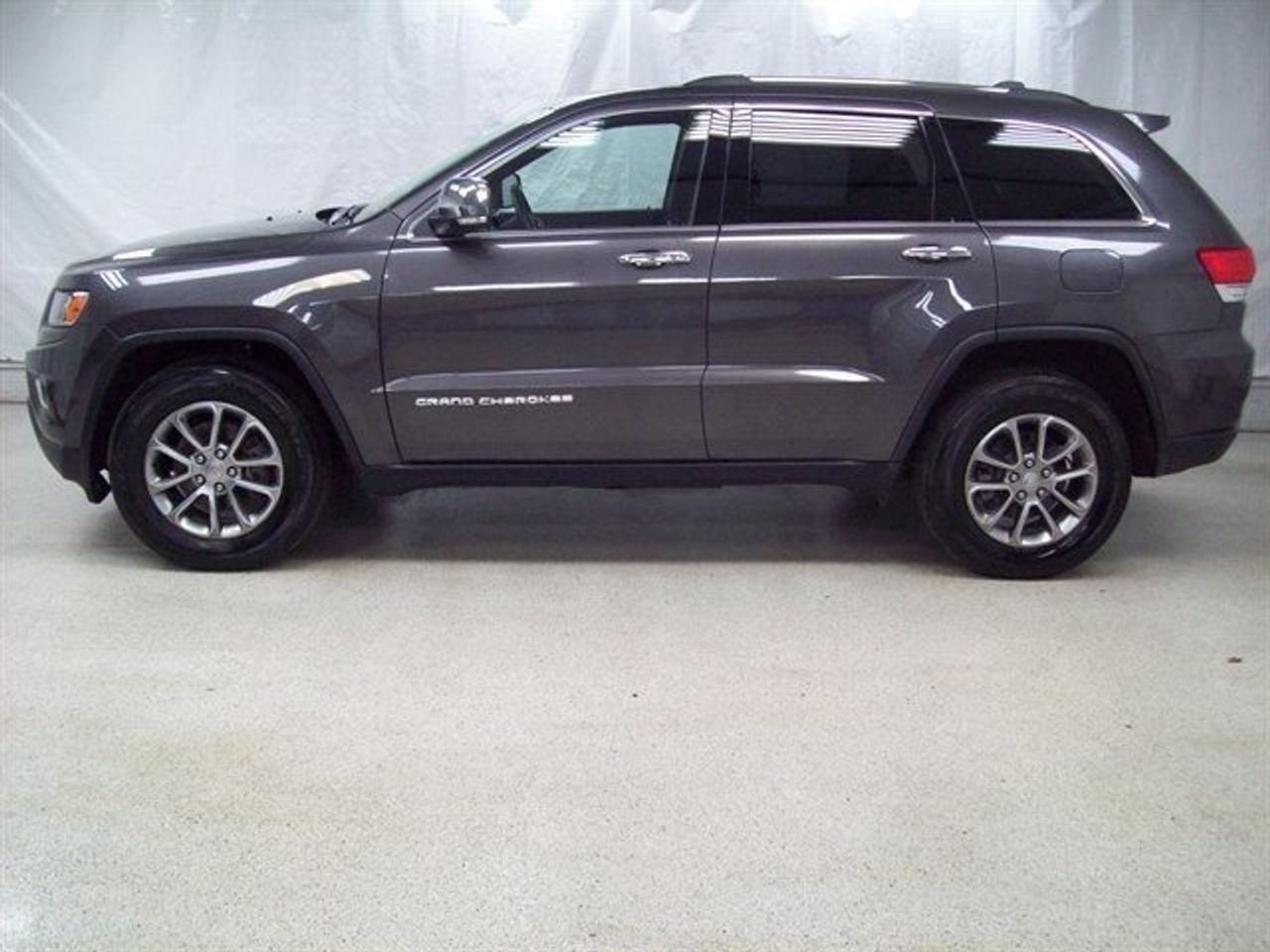 2015 Jeep Grand Cherokee | Sioux Falls, SD, Granite Crystal Metallic Clear Coat (Gray)