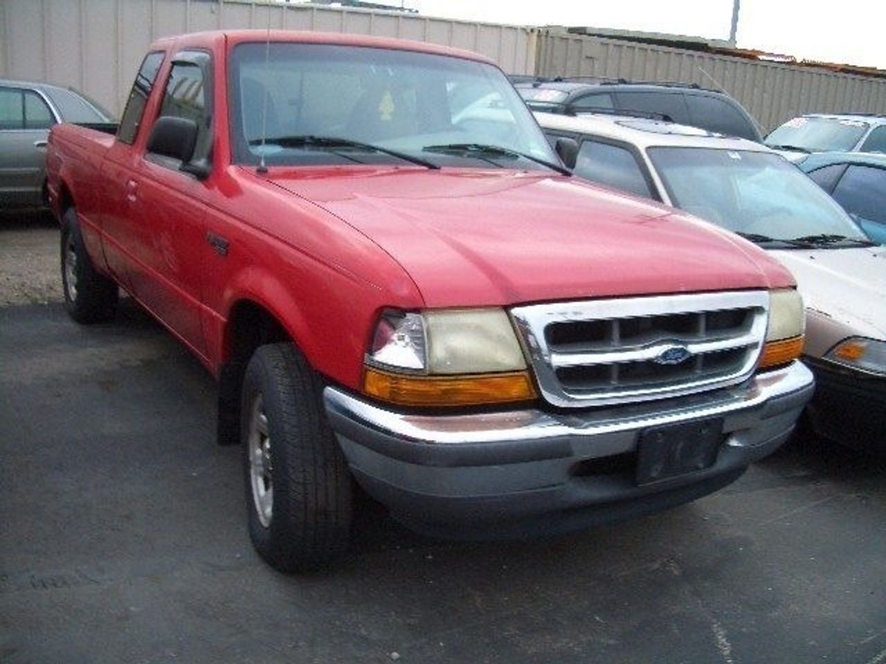 1999 Ford Ranger XL | Sioux Falls, SD, Bright Red Clearcoat (Red & Orange)