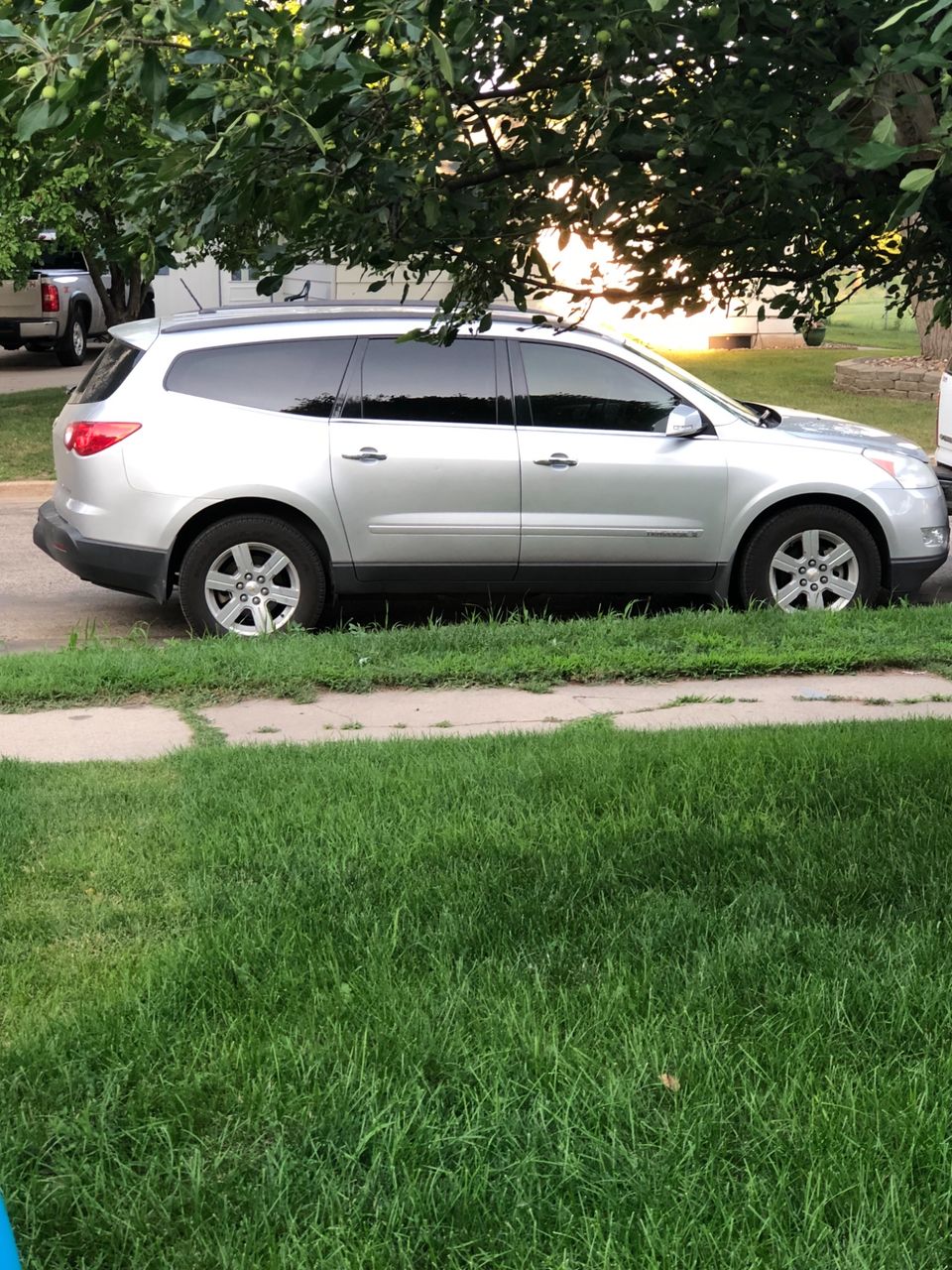 2009 Chevrolet Traverse LT | Sioux Falls, SD, Silver Ice Metallic (Silver), All Wheel