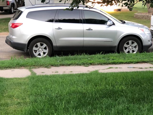 2009 Chevrolet Traverse LT, Silver Ice Metallic (Silver), All Wheel