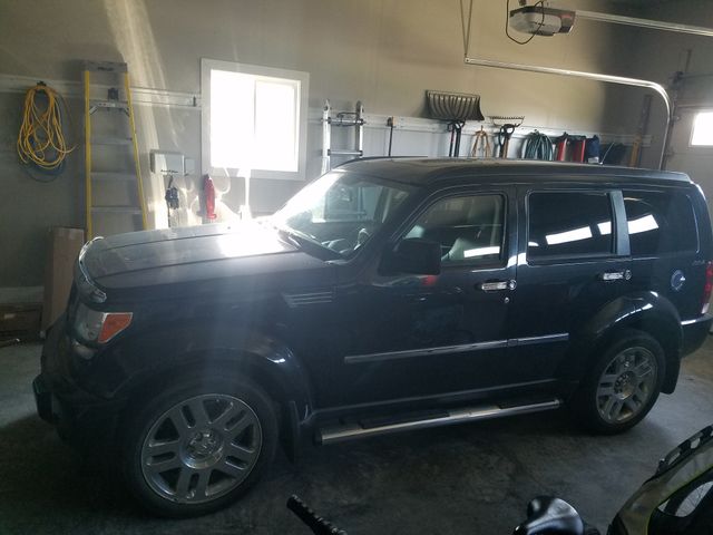 2010 Dodge Nitro, Brilliant Black Crystal Pearl Coat (Black)