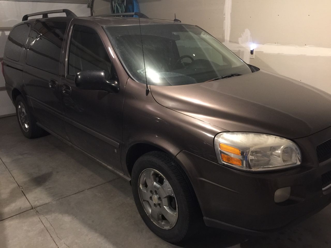 2008 Chevrolet Uplander LT | Harrisburg, SD, Desert Brown Metallic (Brown & Beige), Front Wheel