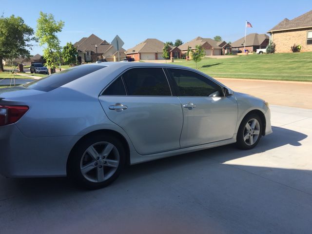 2011 Toyota Camry SE, Classic Silver Metallic (Silver), Front Wheel