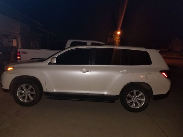 2011 Toyota Highlander, Blizzard Pearl (White), All Wheel