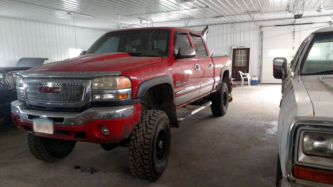 2002 GMC Sierra 2500HD | Marcus, IA, Fire Red (Red & Orange), 4 Wheel