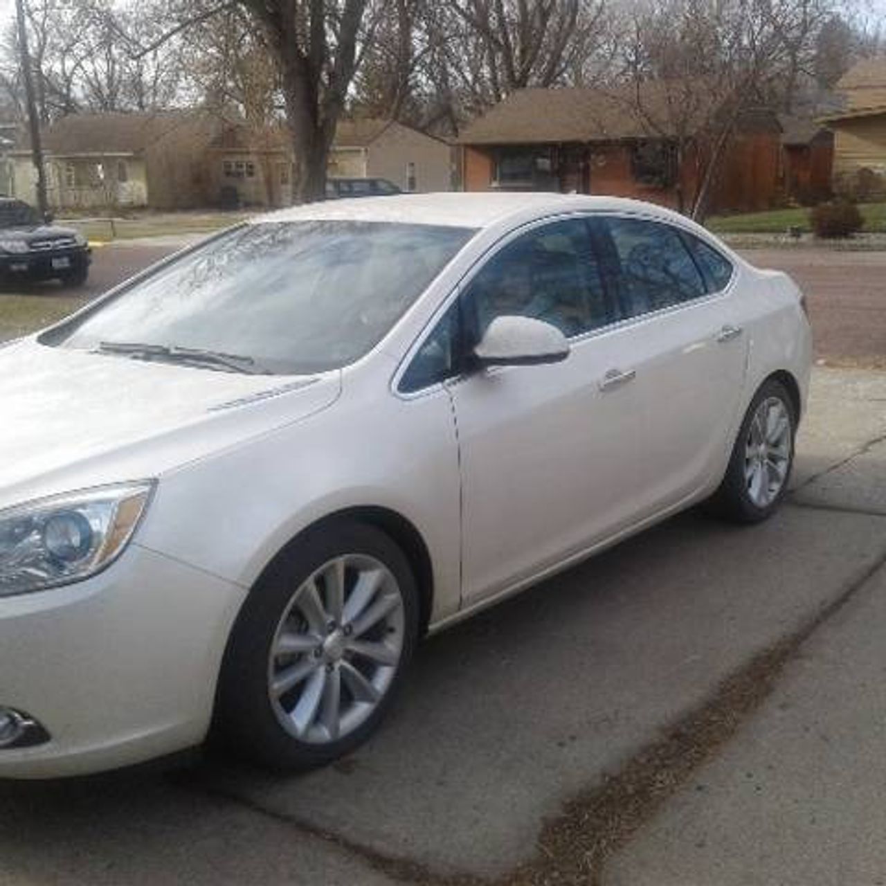 2014 Buick Verano Leather Group | Madison, SD, White Diamond Tricoat (White), Front Wheel