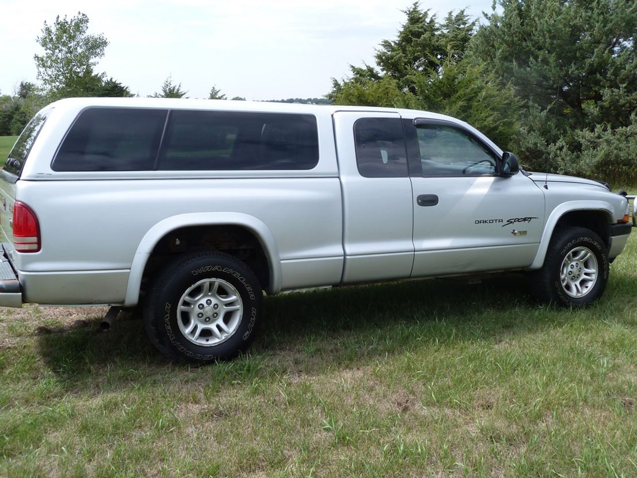 2001 Dodge Dakota Sport | Tea, SD, Bright Silver Metallic Clearcoat (Silver), 4 Wheel