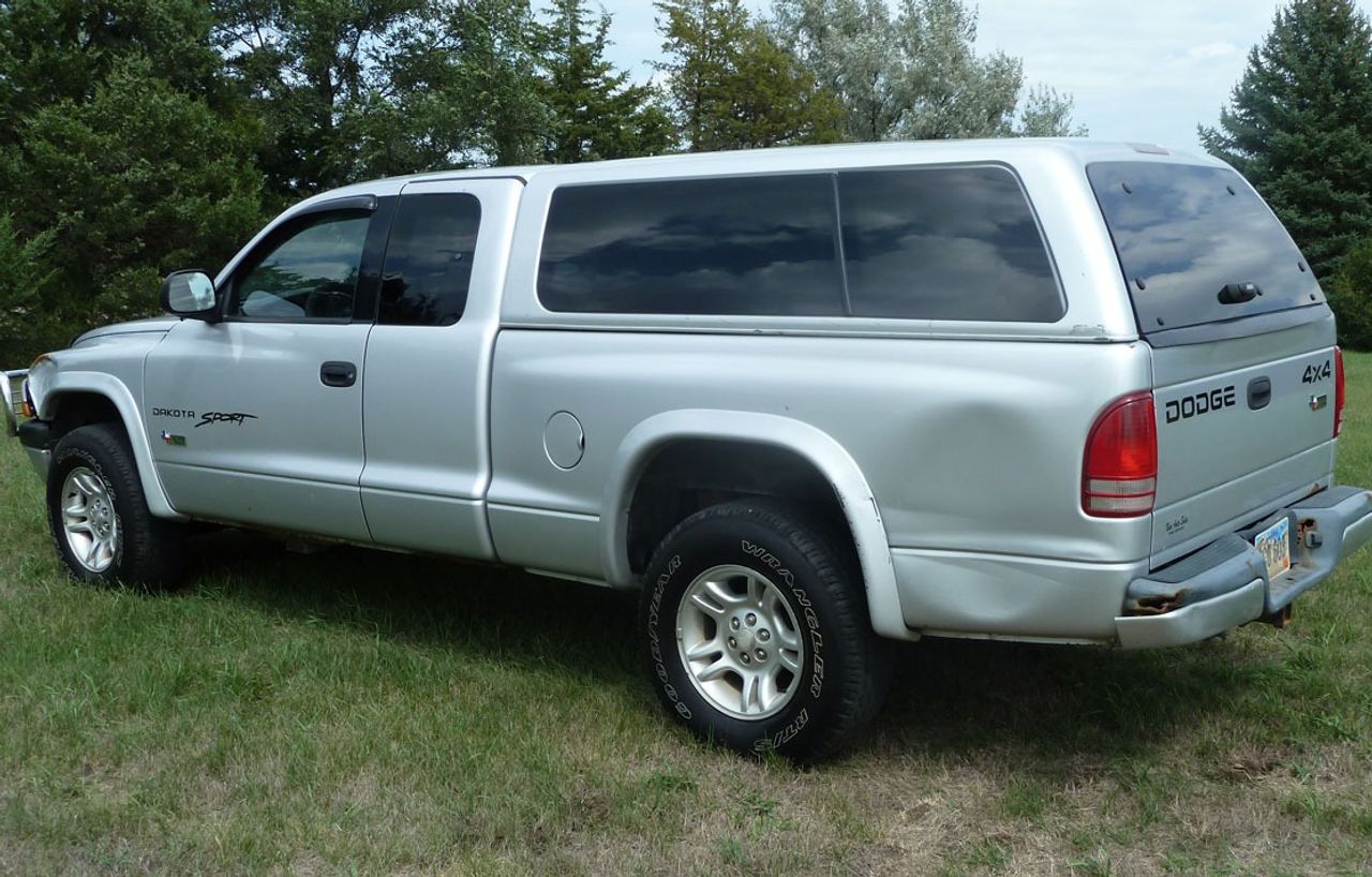 2001 Dodge Dakota Sport | Tea, SD, Bright Silver Metallic Clearcoat (Silver), 4 Wheel