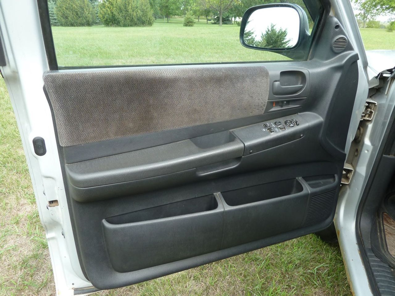 2001 Dodge Dakota Sport | Tea, SD, Bright Silver Metallic Clearcoat (Silver), 4 Wheel