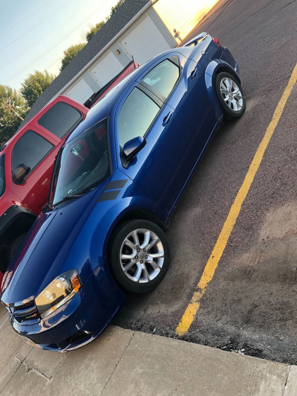 2014 Dodge Avenger | Mitchell, SD, True Blue Pearl Coat (Blue), Front Wheel