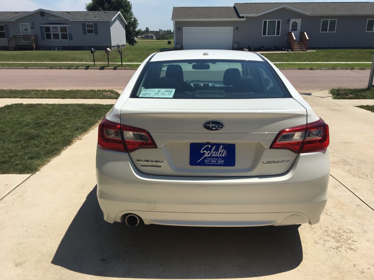 2015 Subaru Legacy 2.5i Limited | Sioux Falls, SD, Crystal White Pearl (White), All Wheel