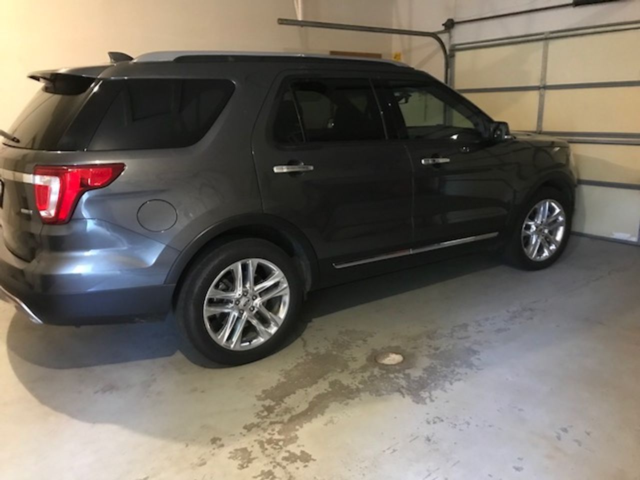 2015 Ford Explorer Limited | Sioux Falls, SD, Magnetic Metallic (Gray)