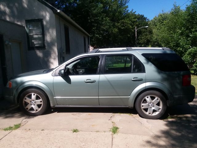 2005 Ford Freestyle Limited, Titanium Green Clearcoat Metallic (Green), All Wheel