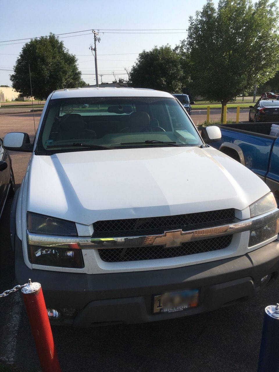 2002 Chevrolet Avalanche 1500 | Sioux Falls, SD, Summit White (White)