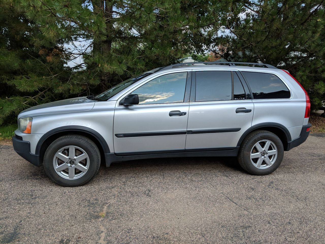 2006 Volvo XC90 2.5T | Sioux Falls, SD, Silver Metallic (Silver), All Wheel