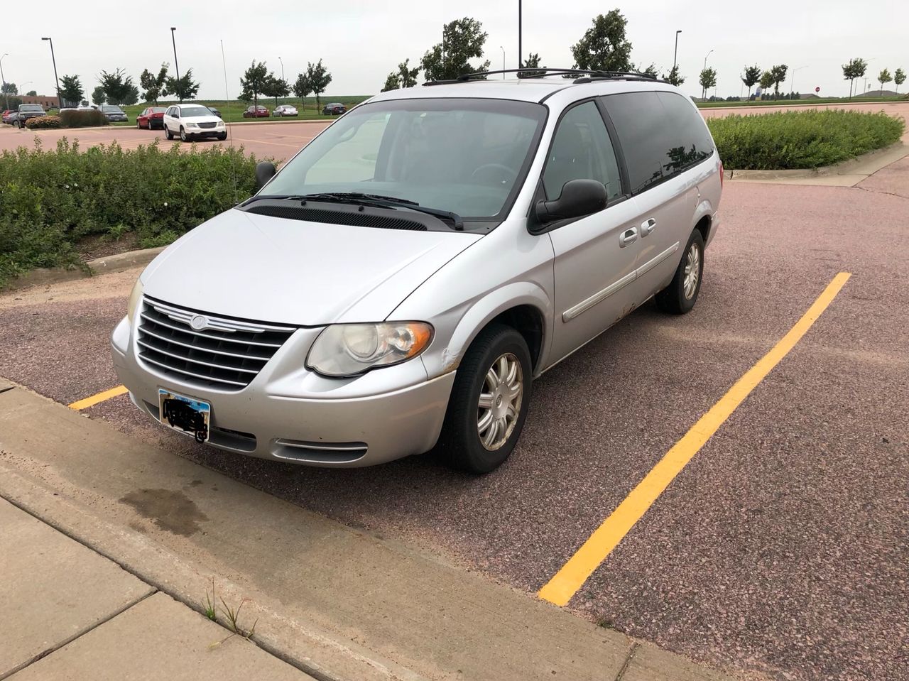 2006 Chrysler Town and Country Touring | Brandon, SD, Bright Silver Metallic Clearcoat (Silver), Front Wheel
