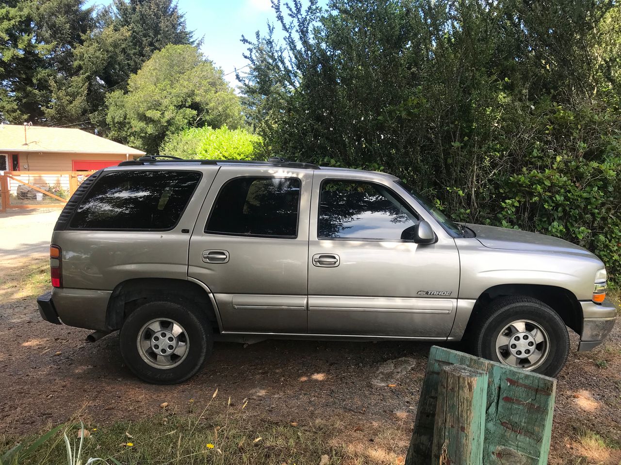 2001 Chevrolet Tahoe LT | Coos Bay, OR, Doeskin Tan (Brown & Beige), 4 Wheel