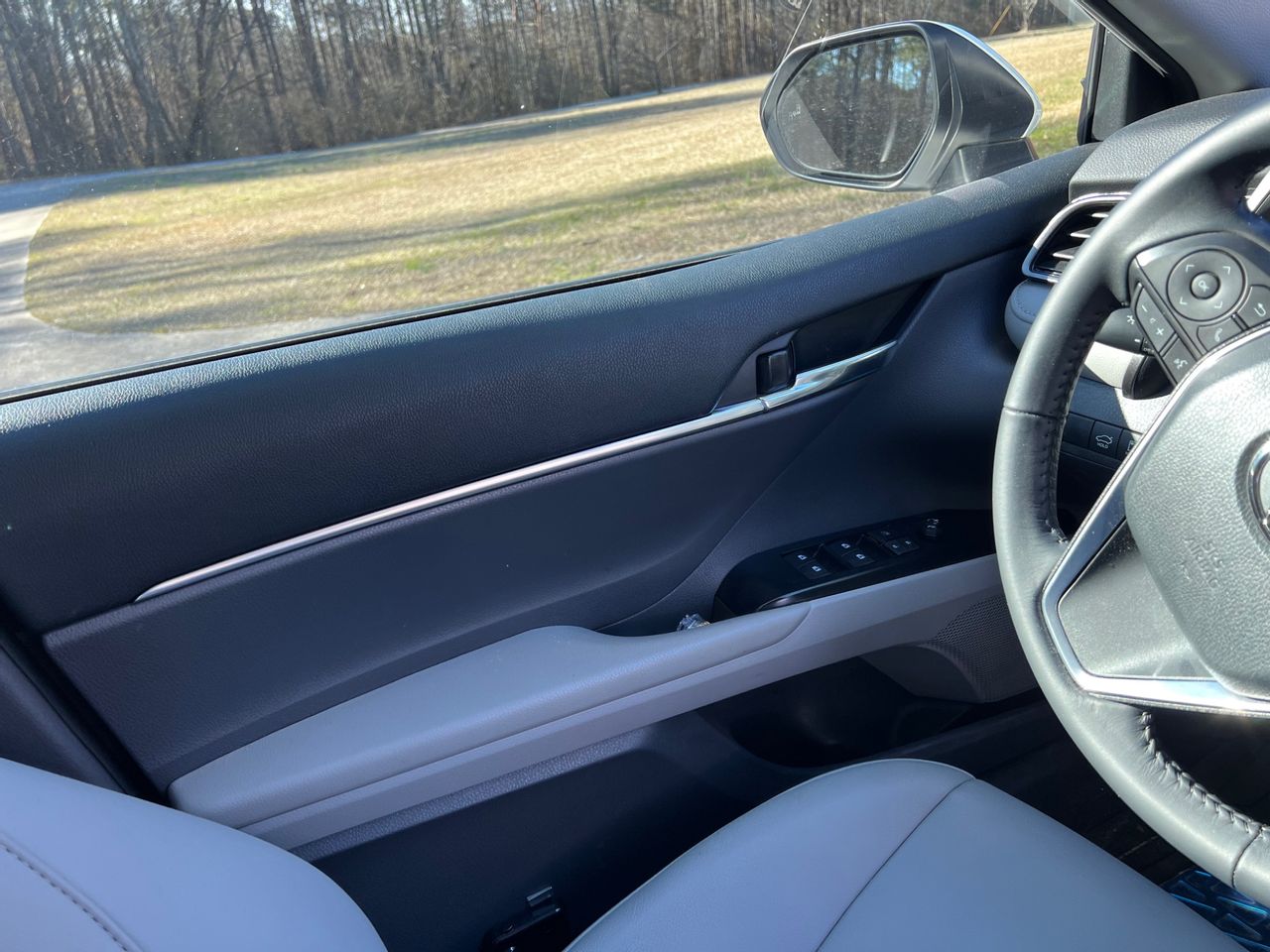 2020 Toyota Camry SE | Buchanan, GA, Super White (White), Front Wheel