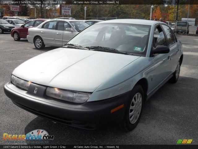 1997 Saturn L-Series, White