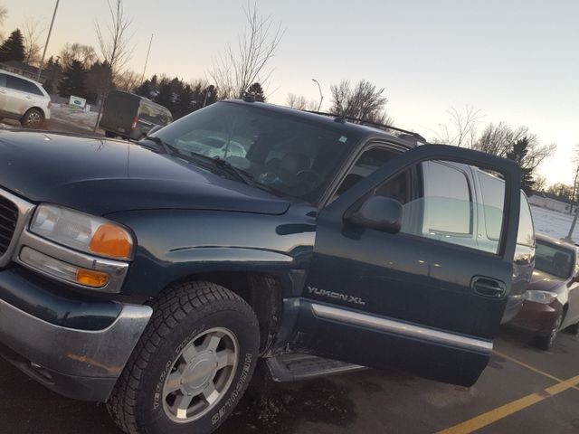 2005 GMC Yukon XL 1500 SLT, Deep Blue Metallic (Blue), 4 Wheel