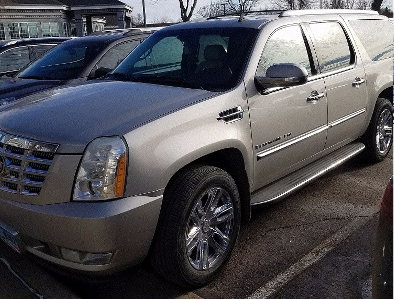 2007 Cadillac Escalade ESV Base | Sioux Falls, SD, Gold Mist (Gold & Cream), All Wheel