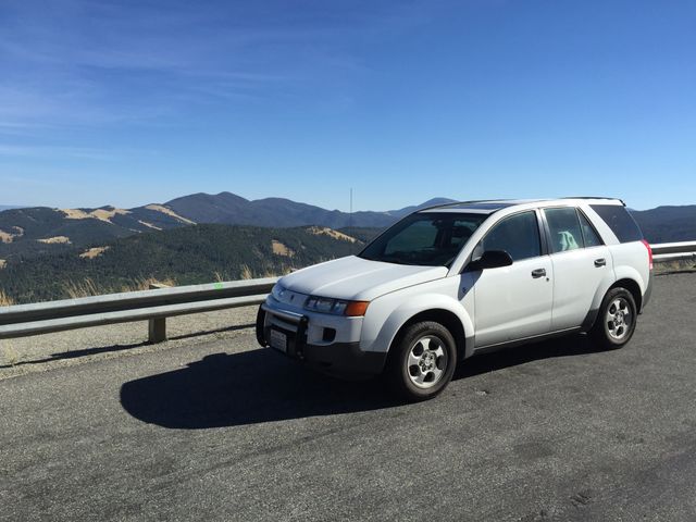 2002 Saturn Vue Base, White (White), Front Wheel