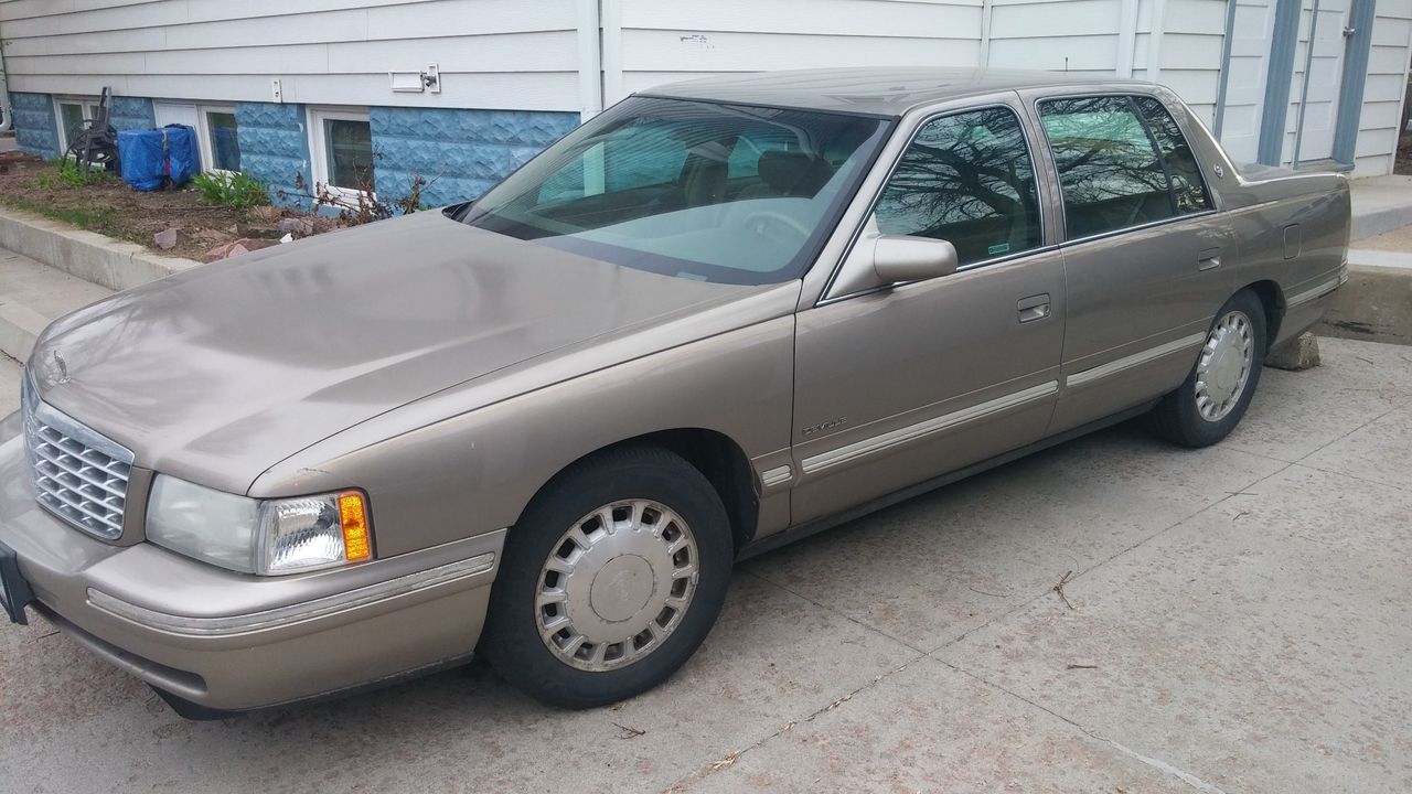 1999 Cadillac DeVille | Sioux Falls, SD, Gold Firemist (Gold & Cream), Front Wheel