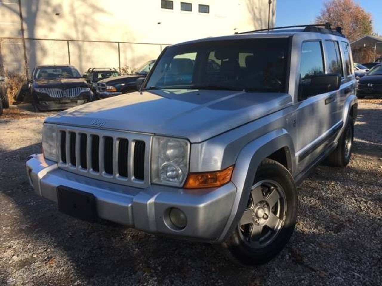 2004 Jeep Commander | Sioux Falls, SD, Light Gray