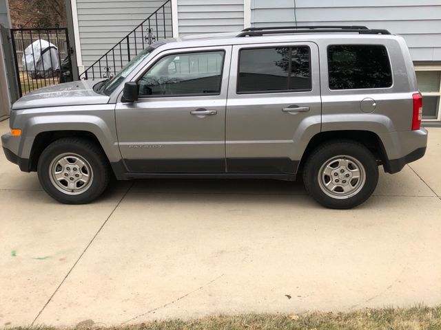 2015 Jeep Patriot Limited, Billet Silver Metallic Clear Coat (Silver), Front Wheel
