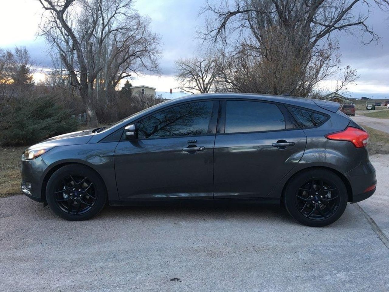 2016 Ford Focus SE | Rapid City, SD, Magnetic (Gray), Front Wheel