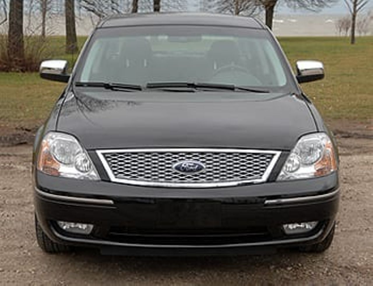 2007 Ford Five Hundred Limited | Lismore, MN, Black Clearcoat (Black), All Wheel